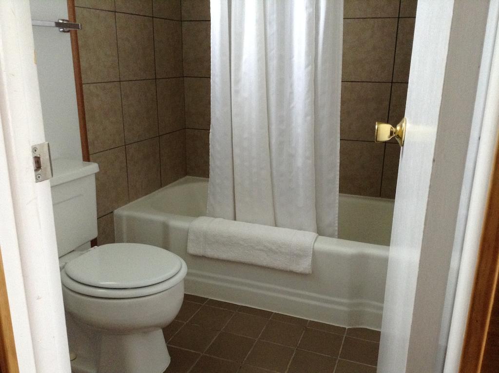 Vindel Motel Mackinaw City Quarto foto