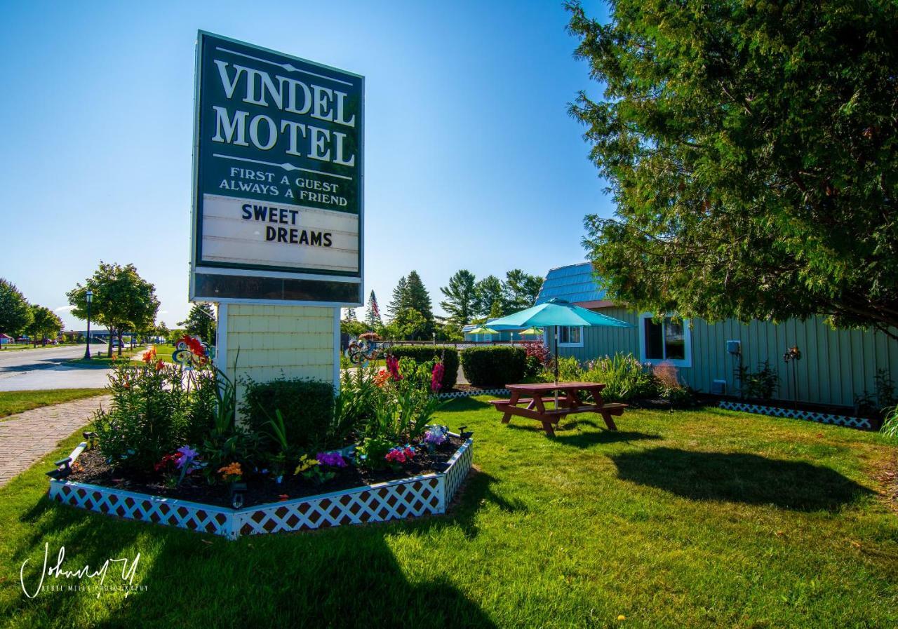 Vindel Motel Mackinaw City Exterior foto