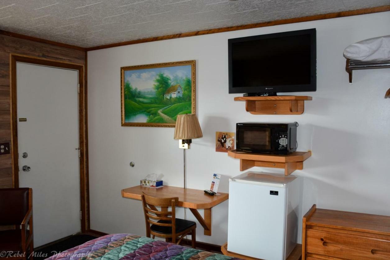 Vindel Motel Mackinaw City Exterior foto